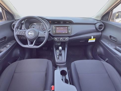 New 2025 Nissan Kicks Play S image 18