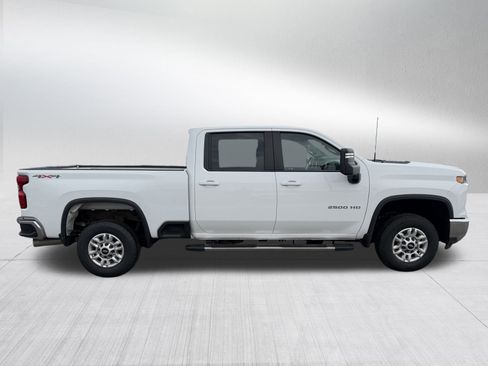 Used 2024 Chevrolet Silverado 2500 LT image 8