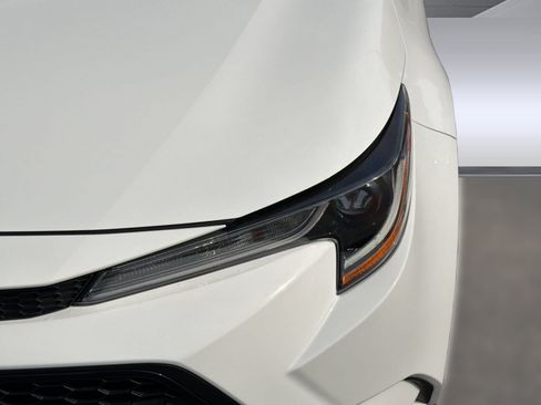 Used 2022 Toyota Corolla LE FWD image 12