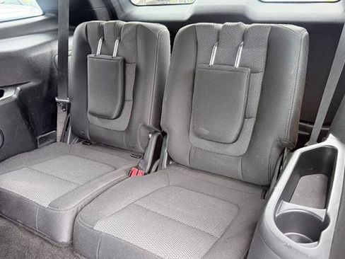 Used 2016 Ford Explorer XLT w/ Equipment Group 201A AWD/4WD image 11