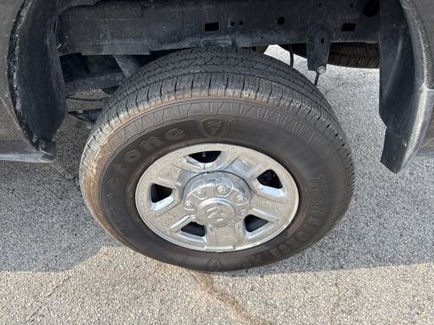 Used 2024 RAM 2500 Big Horn w/ Bed Utility Group image 18