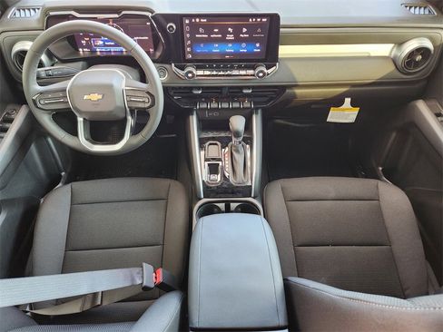 New 2026 Chevrolet Colorado LT image 18