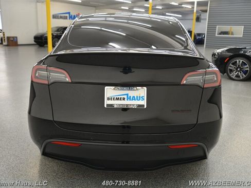 Used 2022 Tesla Model Y Performance AWD/4WD image 13