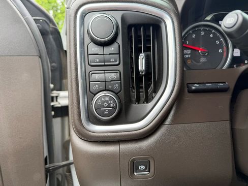 Used 2019 Chevrolet Silverado 1500 LTZ w/ LTZ Premium Package AWD/4WD image 14