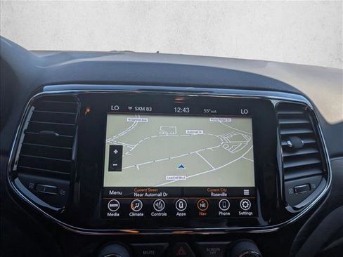 Used 2021 Jeep Grand Cherokee Laredo X image 17