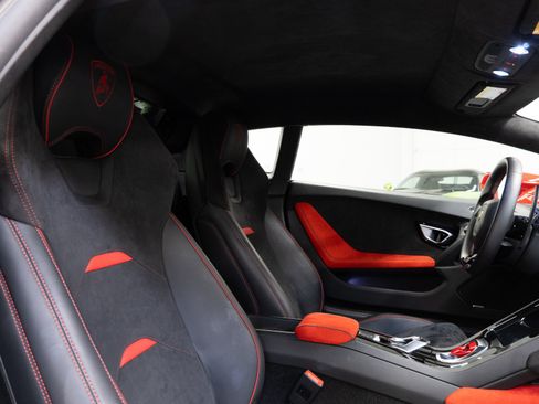 Used 2020 Lamborghini Huracan EVO AWD/4WD image 26