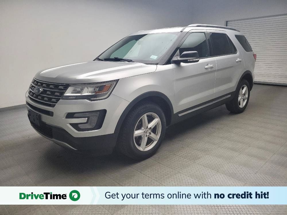Used 2017 Ford Explorer XLT AWD/4WD image 1