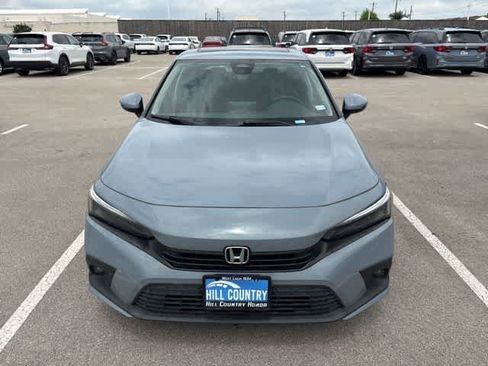 Used 2022 Honda Civic Touring image 8