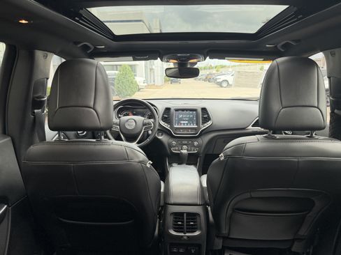 Used 2021 Jeep Cherokee Latitude Lux 80th Anniv w/ Quick Order Package 2YU 80th AWD/4WD image 17