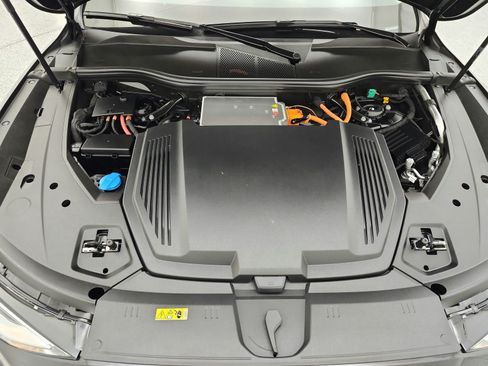 Used 2024 Audi Q8 e-tron Premium AWD/4WD image 17