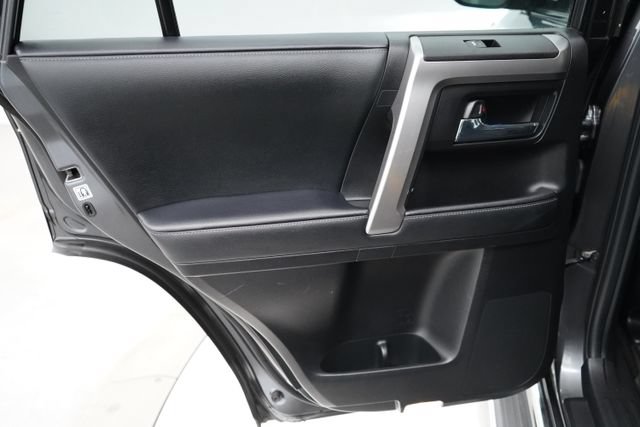 Used 2021 Toyota 4Runner Limited AWD/4WD image 36