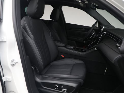 New 2026 Maserati Grecale Modena image 16