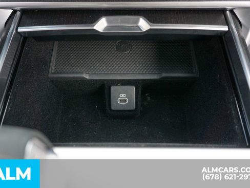 Used 2024 Land Rover Range Rover SE image 40