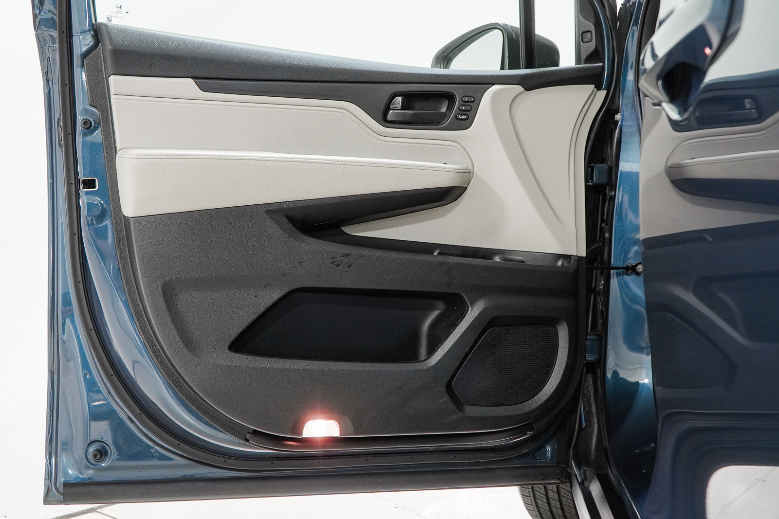 Used 2025 Honda Odyssey EX-L image 18