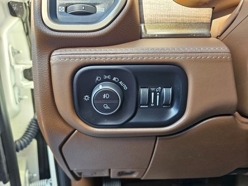 Used 2022 RAM 2500 Limited image 31