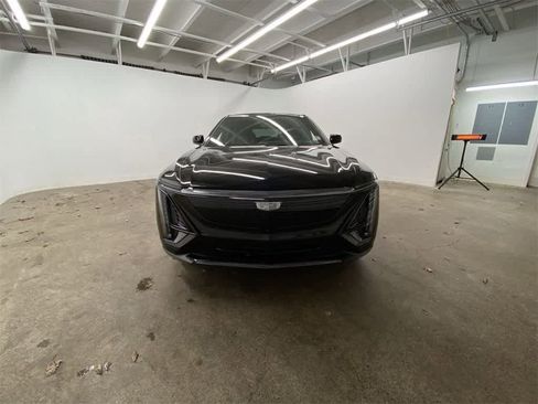 Certified 2025 Cadillac Lyriq Sport w/ Nappa Leather Package image 9