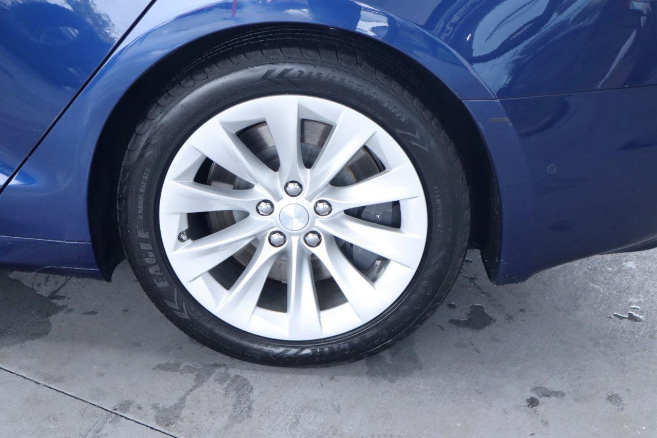 Used 2018 Tesla Model S 100D AWD/4WD image 11