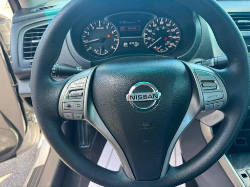 Used 2014 Nissan Altima 2.5 S w/ Display Audio Package FWD image 17