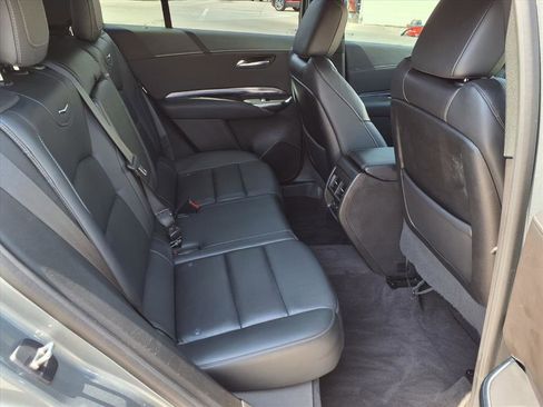 Used 2023 Cadillac XT4 Luxury w/ Cold Weather Package FWD image 13