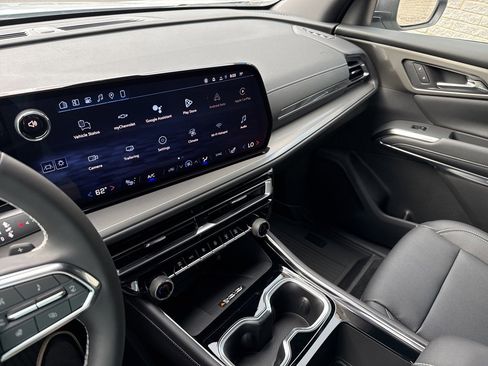 New 2026 Chevrolet Traverse LT w/ LPO, Floor Liner Package image 30