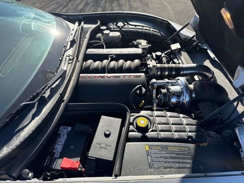 Used 2004 Chevrolet Corvette Convertible w/ Preferred Equipment Group RWD image 22