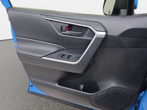 Used 2019 Toyota RAV4 LE w/ All Weather Liner Package AWD/4WD image 24
