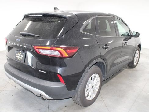 Used 2025 Ford Escape Active AWD/4WD image 9