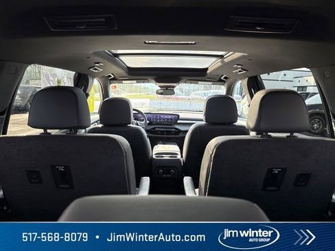 Used 2025 Buick Enclave Preferred w/ Super Cruise Package AWD/4WD image 20