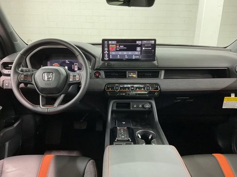 Certified 2026 Honda Passport TrailSport image 8
