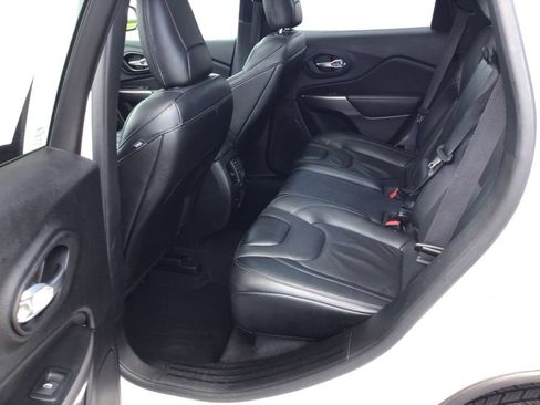 Used 2022 Jeep Cherokee Limited AWD/4WD image 10