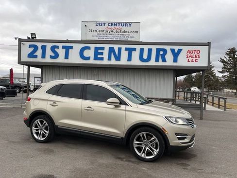 Used 2017 Lincoln MKC Reserve image 1