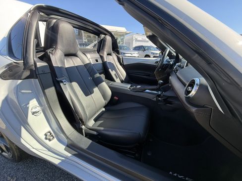 Used 2017 MAZDA MX-5 Miata RF Grand Touring image 23