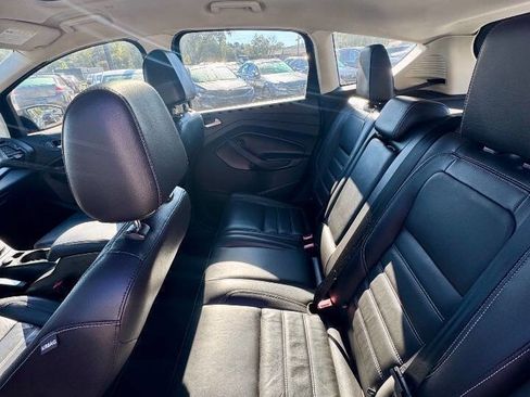 Used 2017 Ford C-MAX Energi SE w/ Equipment Group 402A image 19