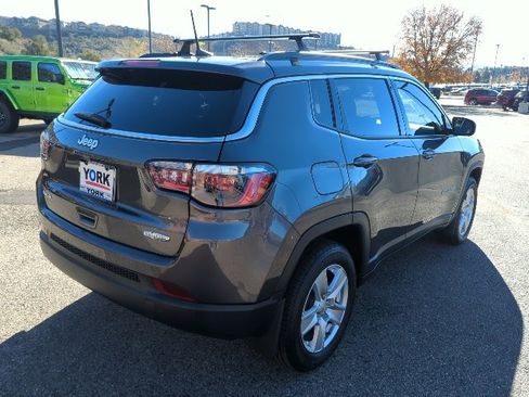 Certified 2022 Jeep Compass Latitude image 4