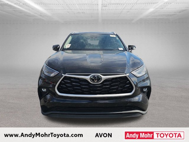 Used 2022 Toyota Highlander XLE FWD image 3