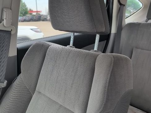 Used 2014 Honda CR-V LX image 3
