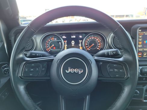 Used 2021 Jeep Gladiator Sport image 8