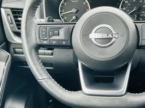 Used 2023 Nissan Rogue SV w/ SV Premium B Package AWD/4WD image 17