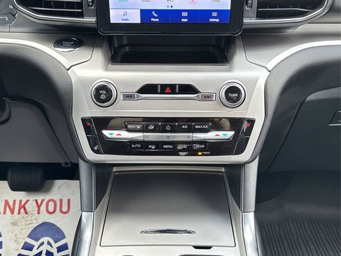 Used 2022 Ford Explorer XLT w/ Equipment Group 202A image 29