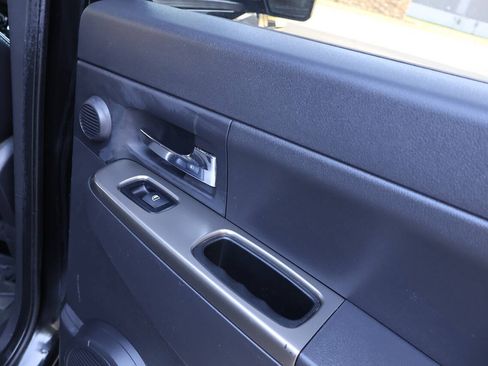 Used 2011 Jeep Liberty Limited AWD/4WD image 21