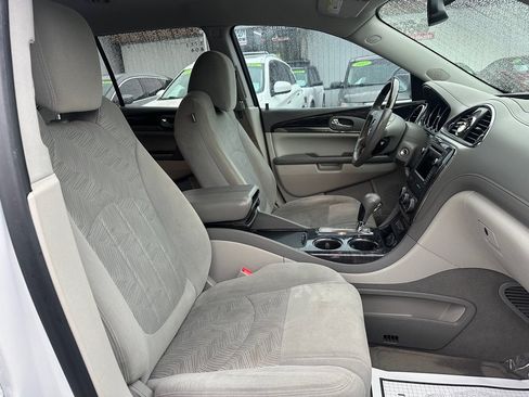 Used 2017 Buick Enclave Convenience FWD image 13