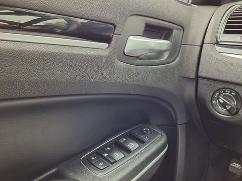 Used 2020 Chrysler 300 S RWD image 20