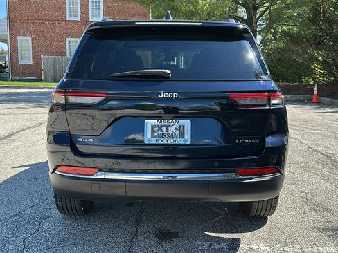 Used 2023 Jeep Grand Cherokee Limited image 6