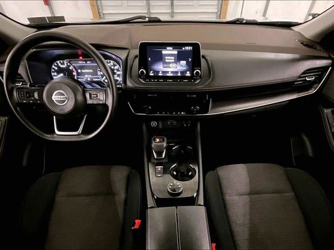 Used 2021 Nissan Rogue SV image 14