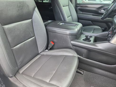 Used 2024 Chevrolet Tahoe Z71 w/ Luxury Package AWD/4WD image 25