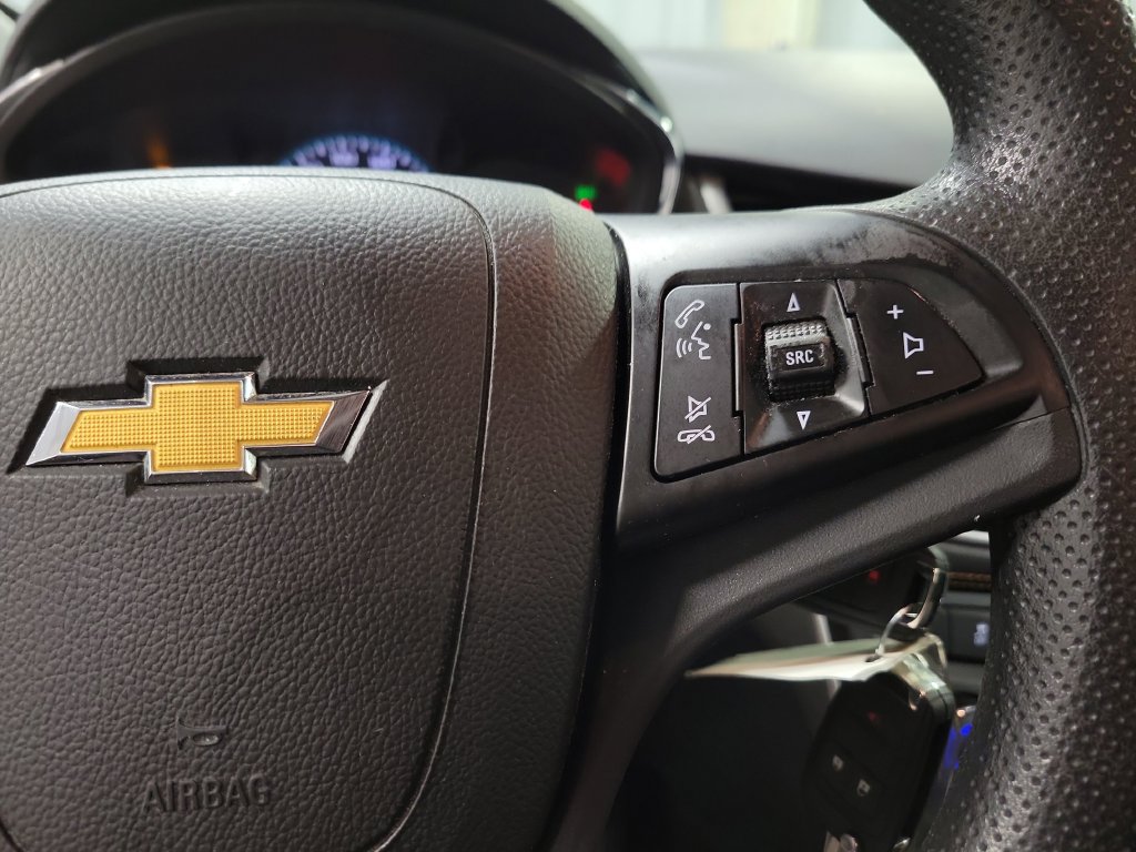 Used 2017 Chevrolet Trax LS AWD/4WD image 25