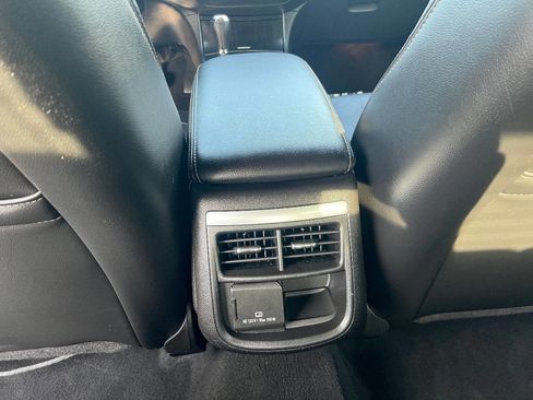 Used 2018 Chevrolet Impala Premier FWD image 37