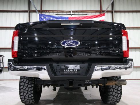 Used 2019 Ford F250 Lariat w/ Lariat Ultimate Package AWD/4WD image 9