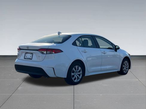 Used 2023 Toyota Corolla LE image 6