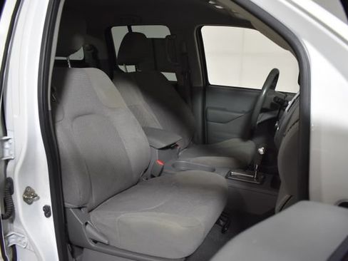 Used 2019 Nissan Frontier SV AWD/4WD image 25
